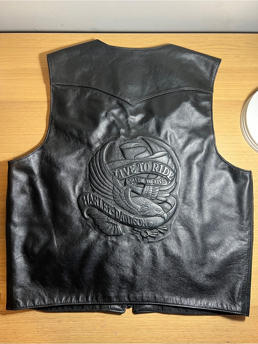 Vintage 1990s Harley-Davidson 3D Embossed Leather Riding Vest Made in USA Large